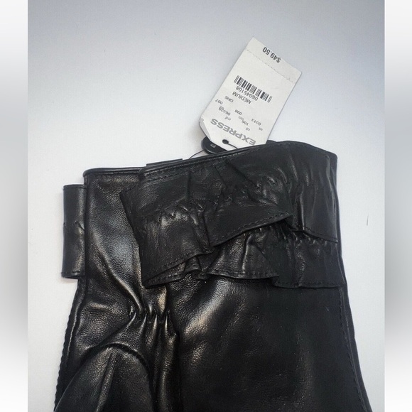NEW elegant $49 Genuine Black Real Leather Gloves Ruffle women’s Medium winter - Picture 6 of 6